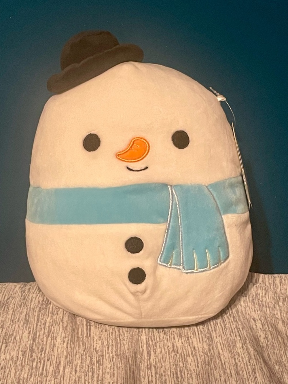 BNWT Manny the Snowman Squishmallow